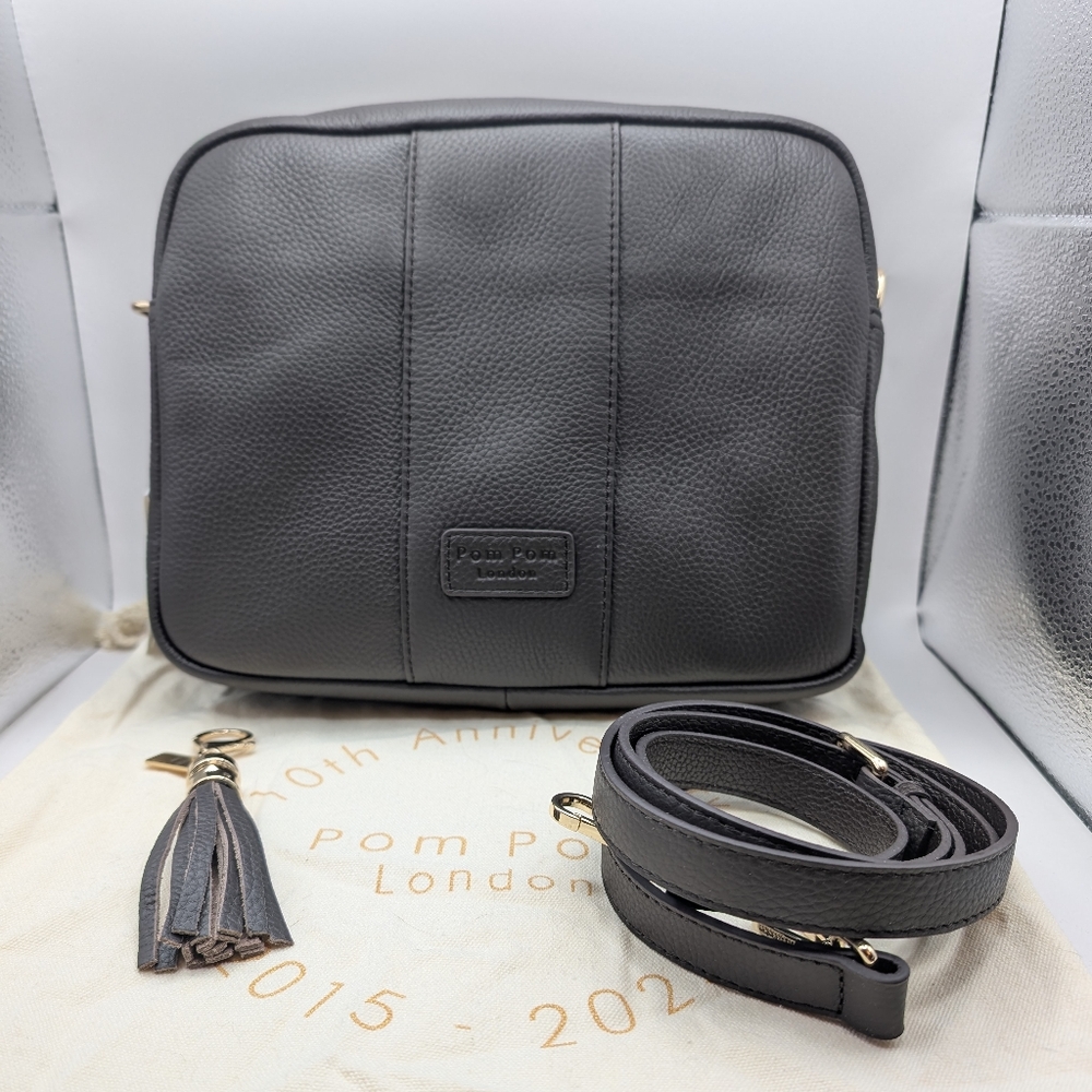 ✴️ Pom Pom London City Plus Bag In Conker - NWT - Rare Find!